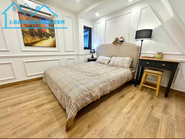 Cực hiếm đẹp. Phố Lạc Long Quân, Tây Hồ. Nhà mới 5 tầng - giá 4.2 tỷ - 2