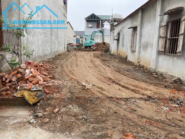 đất tại trung tâm xã phú nghĩa mà giá chỉ nhỉnh 2 tỷ ô tô đỗ cửa