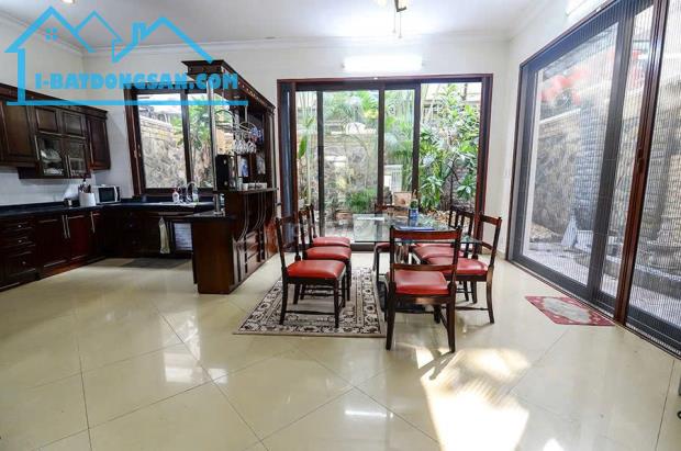 ❤️CHO THUÊ Biệt Thự CIPUTRA, TÂY HỒ, DT đất 200m, XD 94m, 3 tầng, NGÕ Ô TÔ ĐỖ