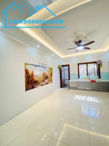 Chính chủ cần bán gấp- chỉ 10 tỷ có ngay nhà mặt phố Ngọc Thuỵ - 4