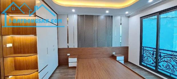 SIÊU PHẨM THẠCH BÀN 42M - 6T, MỚI LUNG LINH - THANG MÁY - GẦN PHỐ - CHỈ 9 TỶ, Ô TÔ ĐỖ CỬA - 4
