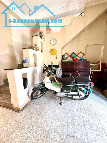 Bán Nhà MT Đoàn Thị Điểm Phường 1 Phú Nhuận  Giá 18.5 Tỷ - 2