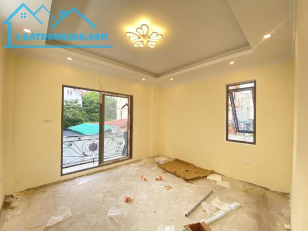 NHÀ MỚI KÍNH KOONG- Ô TÔ 7 CHỖ QUA CỬA- LÔ GÓC -KINH DOANH - 5TẦNG SÁNG THOÁNG, NỘI THẤT X