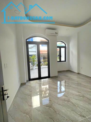 Bán Nhà Đẹp Vào Ở Ngay ,Hẻm Thông Đường Lê Văn Lương ,Quận 7 ,Nhĩnh 7 Tỷ. - 1