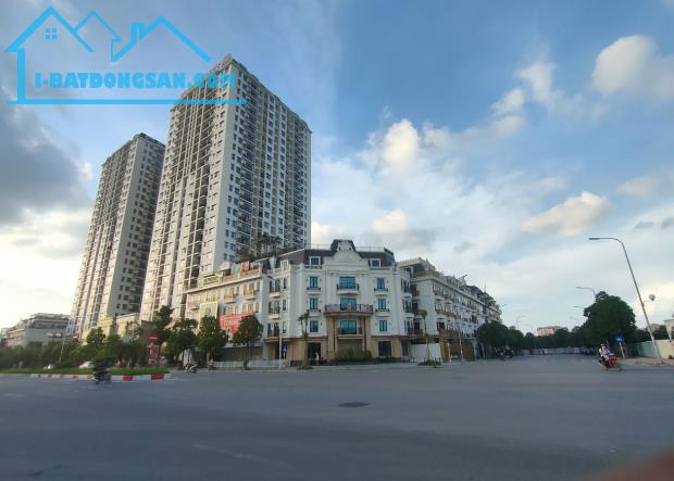 💥💥💥 HIẾM - ĐỘC - LẠ SỐ 1 LONG BIÊN LÔ GÓC , 225M MẶT TIỀN 28M SIÊU RỘNG, VỈ HÈ ĐÁ BÓNG - 5