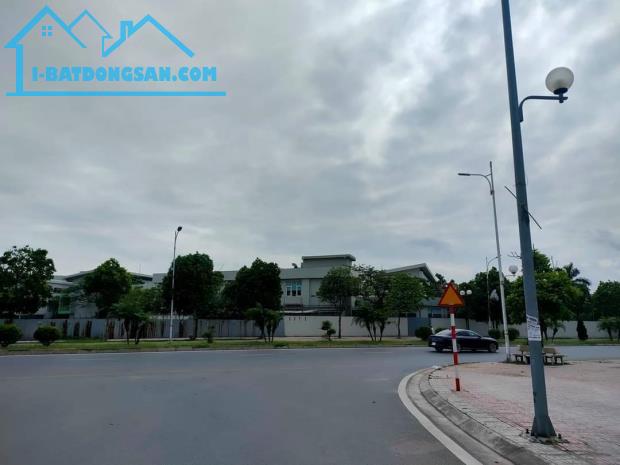 💥💥💥 HIẾM - ĐỘC - LẠ SỐ 1 LONG BIÊN LÔ GÓC , 225M MẶT TIỀN 28M SIÊU RỘNG, VỈ HÈ ĐÁ BÓNG - 4