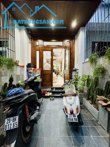 Bán nhà Lâm Du, ô tô tránh 50m ,Gần hồ Lâm Du,nhà đẹp như KS 5*, thoáng trước sau,
