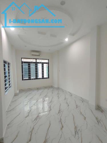BÁN NHÀ NGÕ 164 VƯƠNG THỪA VŨ DT48M, 5T, MT3.5M. GIÁ 13 TỶ.