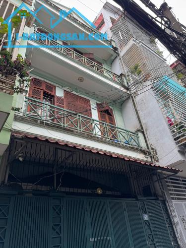 Cho thuê nhà riêng ngõ 97 Văn Cao, Ba Đình. DT 70m2*4.5 tầng ô tô đỗ cửa, mỗi tầng - 2