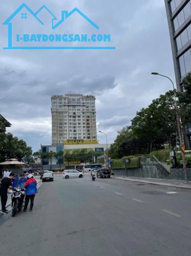 Bán nhà  Cấp 4, Mặt tiền đường mới mở D1 - Nguyễn Văn Thương, 6.8x14m, tiện xây, 20.9 tỷ - 2