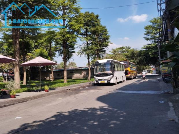 BÁN NHÀ PHỐ MẶT TIỀN, DT 100m VUÔNG - 5x20m, ĐỐI DIỆN BẾN XE NGÃ TƯ GA - 3