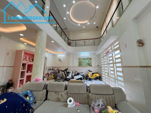 Bán nhà MT Dương Khuê, P. Hiệp Tân, Q. Tân Phú - 230m2 (10x24m) - 31 Tỷ - 5