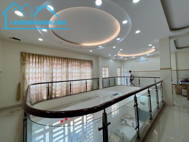 Bán nhà MT Dương Khuê, P. Hiệp Tân, Q. Tân Phú - 230m2 (10x24m) - 31 Tỷ