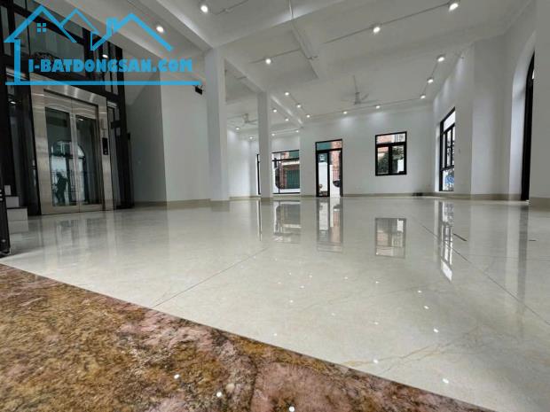 BIỆT THỰ SA ĐÔI - 3 MẶT TIỀN RẤT THOÁNG SÁNG - OTO CHẠY VÒNG QUANH - THÔNG 4 PHÍA, KD, MT - 3