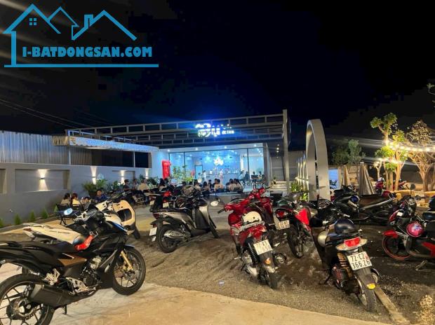 Mặt tiền tỉnh lộ 44B khu trung tâm long điền đang kinh Doanh DT: 1750m2 giá : 12 tỷ