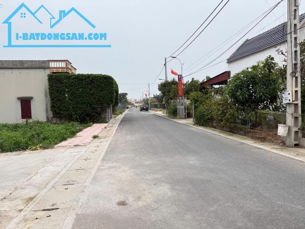 Bán gấp lô đất trung tâm thị trấn 100m2 mặt tiền 5m giá chỉ hơn 10 triệu
