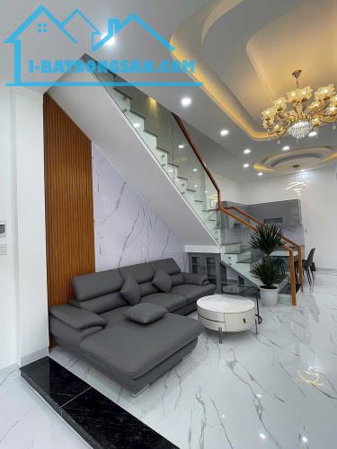 Bán Nhà 1 Trệt 2 Lầu, sát Trường Tiểu Học Quang Vinh, cách đường Huỳnh Văn Luỹ 1 sẹc 40M - 2
