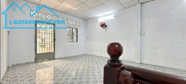 Cạnh chợ Tân Bình, 31m2, Nở Hậu, Hẻm 4m, Chỉ 3,3 Tỷ - 2