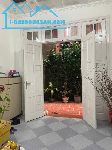 Cho thuê nhà ngõ 213 Phố Giáp Nhất, 5 tầng, 43m2, 4 ngủ, 16 Triệu - 1