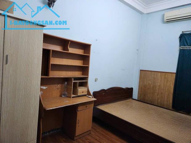 Cho thuê nhà ngõ Tôn Thất Tùng 15m ra Phố 4 tầng x 40m2, 4 ngủ, 15 Triệu/th - 3