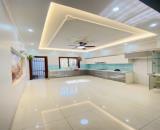 Chính chủ cần bán gấp- chỉ 10 tỷ có ngay nhà mặt phố Ngọc Thuỵ