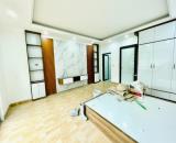 LÔ GÓC BẠCH MAI - 10M RA PHỐ - 5 TẦNG THANG MÁY - GIÁ NHỈNH 8 TỶ NHỎ