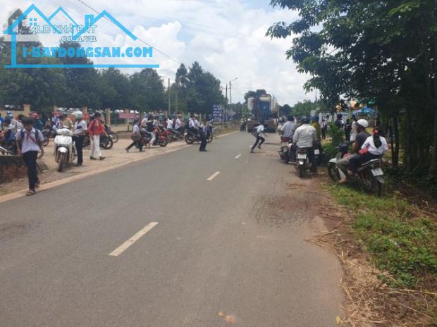 2 LÔ 10X35=350M2 THỔ CƯ, ĐƯỜNG 16M, SÁT CHỢ, ĐỐI DIỆN KCN, DÂN ĐÔNG GIÁ 250TR