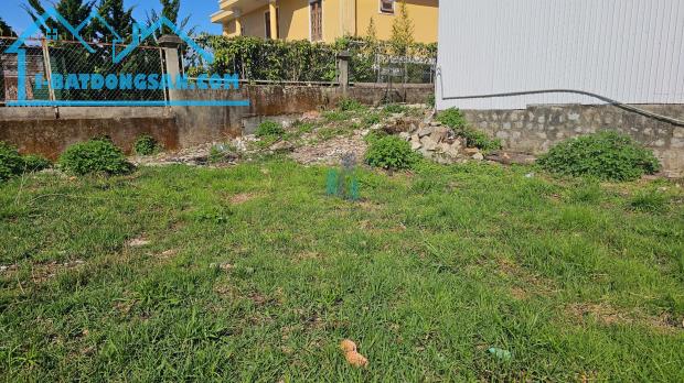 Bán Đất hẻm xe hơi đường Trịnh Hoài Đức, Phường 11, Đà Lạt 412,95mv
