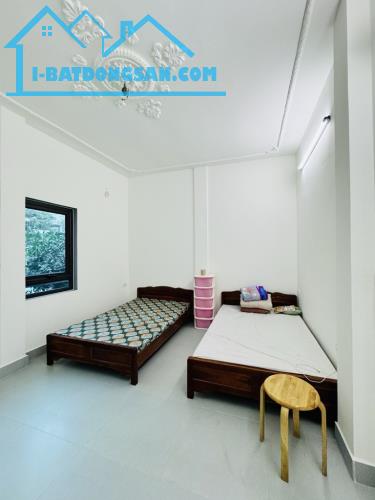 Bán nhà phố Mai Động, ngõ 3m, sân vườn thoáng sáng. 39m2x3. Giá 5.15 tỷ - 3
