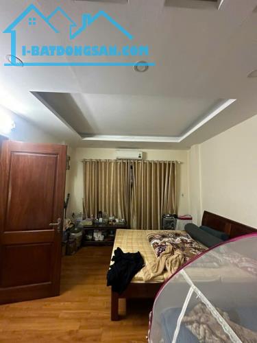 Trung tâm Đống Đa 33m2 x mặt tiền to 6M - Cách mặt phố 20M. - 2