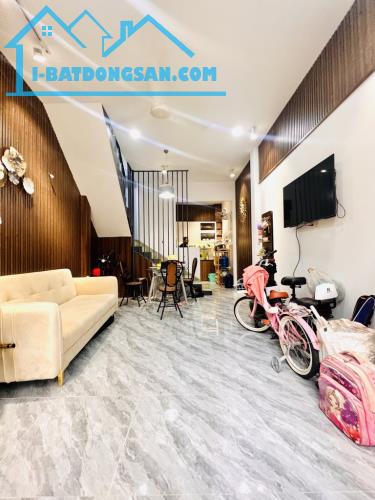 NHÀ BÁN NGUYỄN VĂN NGHI P7 GV - NGAY KHU TRUNG TÂM - CHỈ 5 PHÚT RA SÂN BAY TSN - DT 32M² - - 3