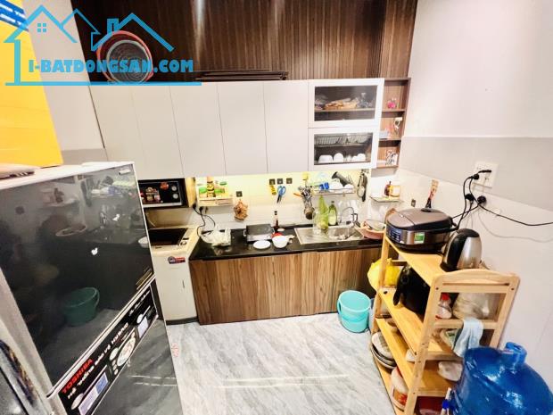 NHÀ BÁN NGUYỄN VĂN NGHI P7 GV - NGAY KHU TRUNG TÂM - CHỈ 5 PHÚT RA SÂN BAY TSN - DT 32M² - - 1