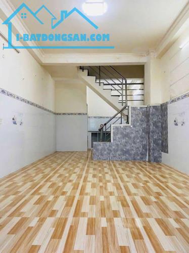Nhà Mặt tiền đường Nguyễn Thị Hương  -  Diện tích: 3,5m x 8,5m - Giá: 2 Tỷ 690 - 3