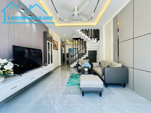nhà đẹp hxh đường Linh Đông 30,gần Phạm văn Đồng 56m2, 4 tầng ,6tỷ(TL).