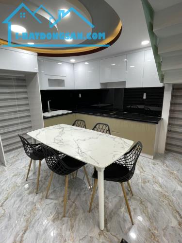 BÁN NHÀ TRỆT 3 LẦU, HẼM XE TẢI THÔNG, TRƯỜNG CHINH, TÂN BÌNH, 67M, GIÁ 7.55 TỶ - 3