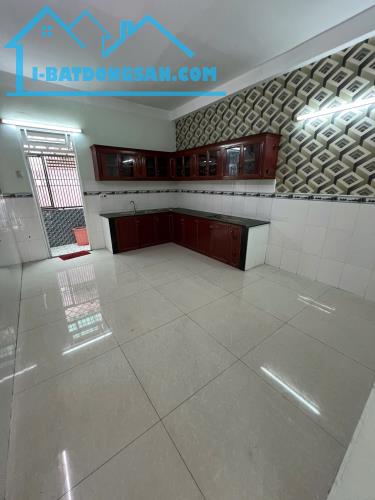 Bán Nhà 2 Lầu Hẻm 7m Gần Chợ Bình Trị Đông Quận Bình Tân - 1