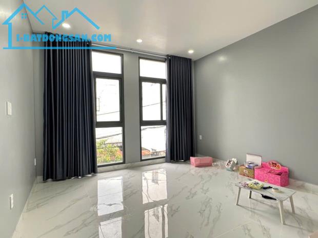 NHÀ MỚI 100% -  Ô TÔ NGỦ TRONG NHÀ - 4 TẦNG - 4PN - HẺM THÔNG 5M - NGAY TRUNG TÂM QUẬN 10 - 1