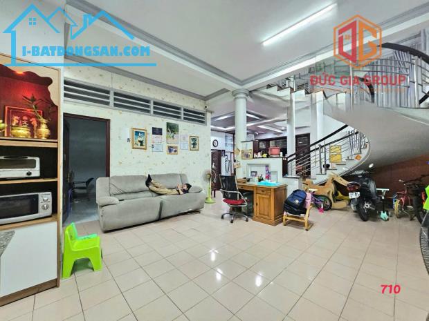Nhà bán phường Tân Phong, khu cư xá Phúc Hải sổ hồng gần 500m2 ngang 23m giá 19 tỷ - 2