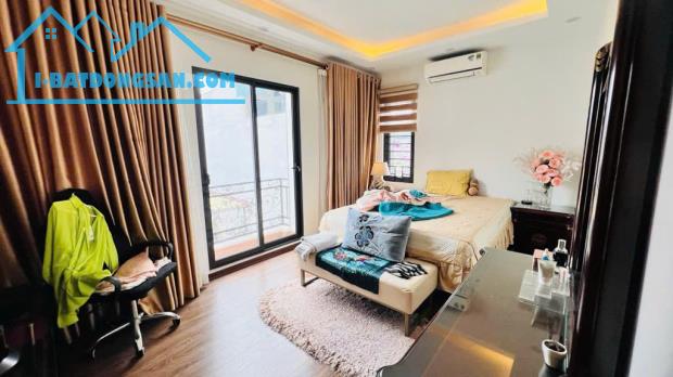 SIÊU PHẨM DÂN XÂY NGỌC LÂM 70M, 5T, MT5M, LÔ GÓC, THANG MÁY, KD, GARA, Ô TÔ THÔNG