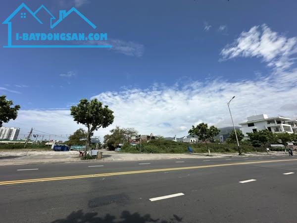 Lô góc view biển Sơn Trà 110m - Giá chỉ 6,5 ty - 2
