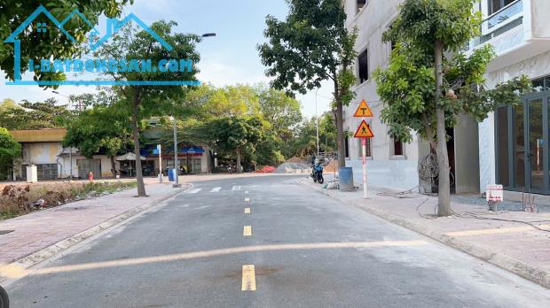 Bán đất Thuận An, 70m2 SHR Full thổ cư, ngay DT743 nhỉnh 2 tỷ - 3