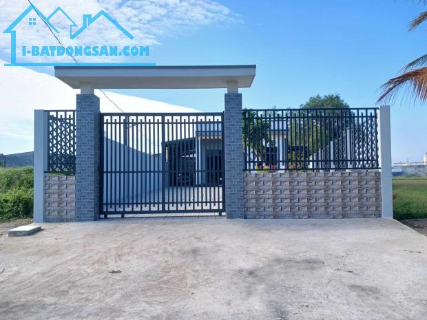 Bán nhà siêu đẹp, siêu rộng tại Đức Hòa, Long An