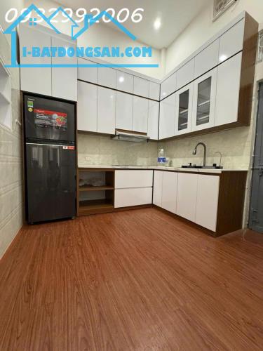 Cần bán nhà Đội Cấn Lô Góc cực Thoáng Nội thất tiện lợi vào ở ngay
36m x 4 tầng 8,8 tỉ - 3