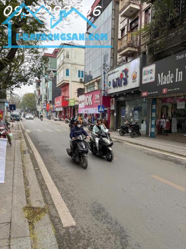 Cần bán nhà Đội Cấn Lô Góc cực Thoáng Nội thất tiện lợi vào ở ngay
36m x 4 tầng 8,8 tỉ