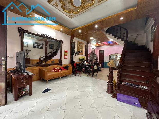 BÁN NHÀ MẶT PHỐ CỰ LỘC – HÀNG XÓM ROYAL CITY – 2 THOÁNG – OTO DỪNG ĐỖ - 5.2m MT - 60m2 – - 3
