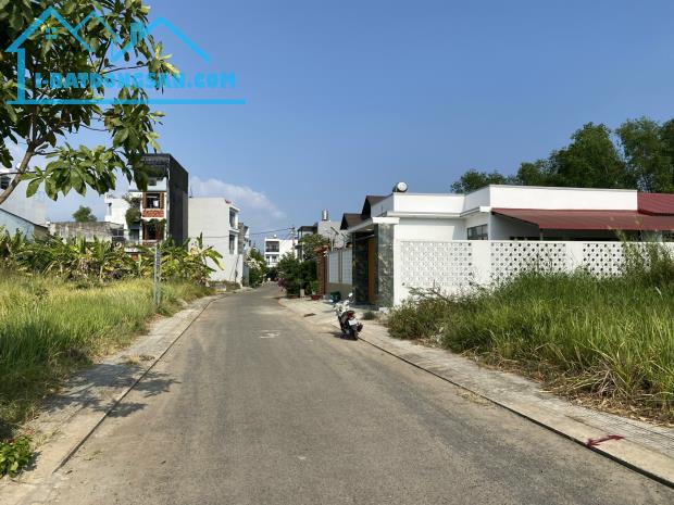 BÁN GẤP 7200M2 ĐẤT Ở THỔ CƯ VỊ TRÍ VÀNG BƯNG ÔNG THOÀN - QUẬN 9 - GIÁ CHỈ 21 TỶ - SỔ ĐỎ