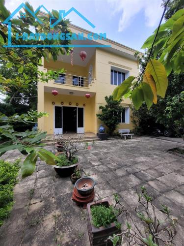 BÁN ĐẤT 870M2 CÓ SẴN BIỆT THỰ MẶT TIỀN ĐƯỜNG PHÚ CHÂU PHƯỜNG TAM PHÚ THỦ ĐỨC GIÁ TỐT 72 TỶ