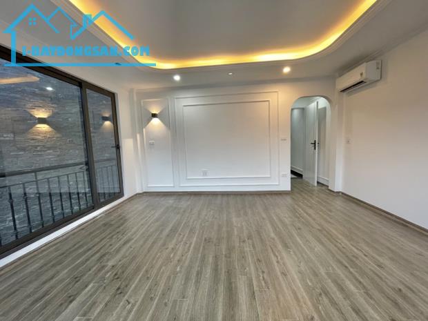 Mới kính coong. Bán nhà Kim Giang, Hoàng Mai. 60m2 x 5 Tầng. MT 4m. Ô TÔ. KD. 11 Tỷ. - 4