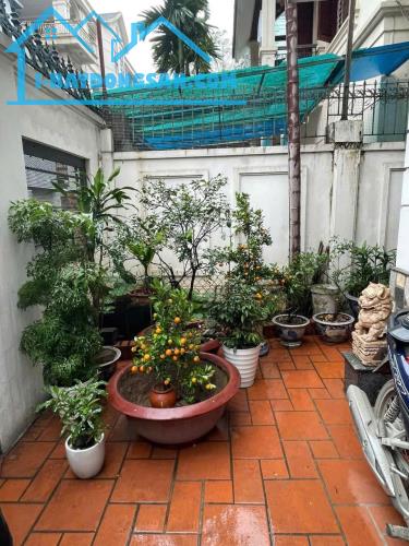 BIỆT THỰ KĐT ĐỊNH CÔNG - HOÀNG MAI - Ở ĐẲNG CẤP - SANG TRỌNG - KINH DOANH - Ô TÔ TRÁNH - V - 5