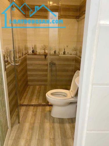 Cho thuê nhà mới 2 tầng (4x16m) 3PN hẻm C1 Phạm Hùng P5Q8 - 3